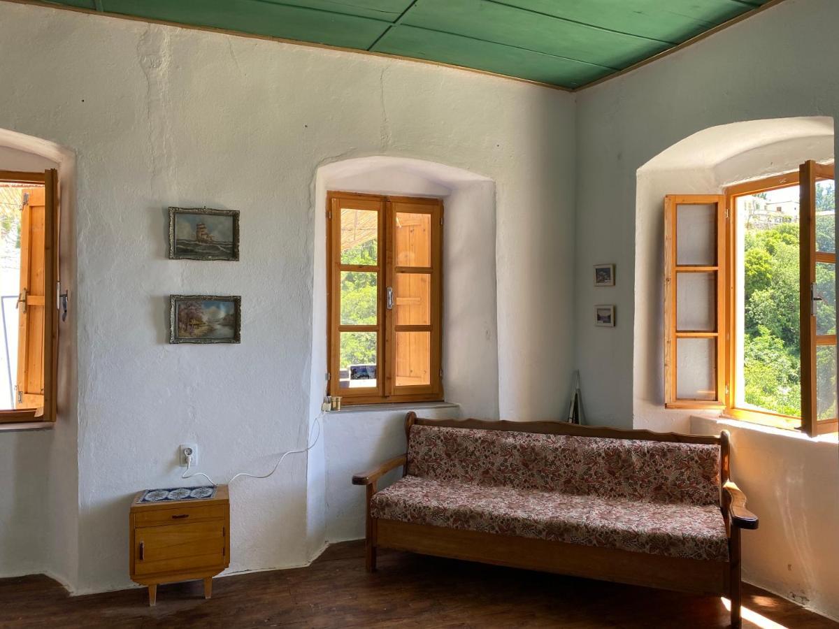 Shotgun Hostel & Guesthouse Vuno Zewnętrze zdjęcie